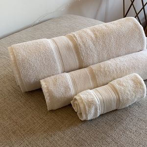 🪞 SET- Ivory towel set of 3 ultra soft turkish cotton